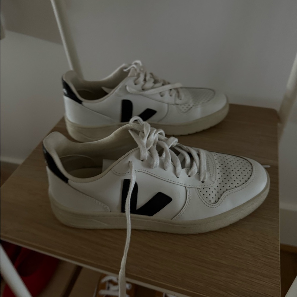 Veja Women’s White and Black Casual Sneakers